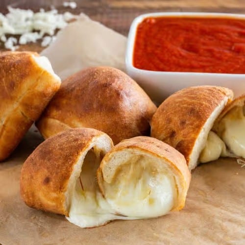 Garlic Cheese Rolls (4) with Marinara.